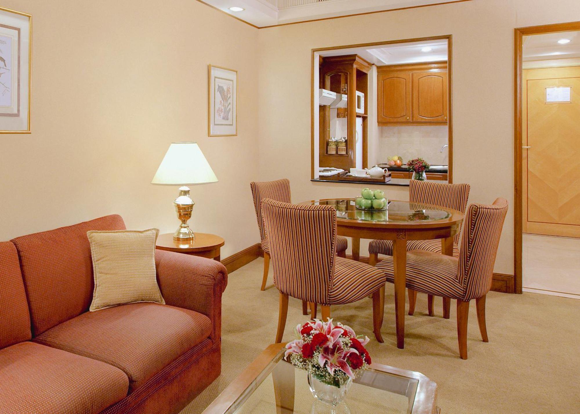 Richmonde Ortigas, Manila