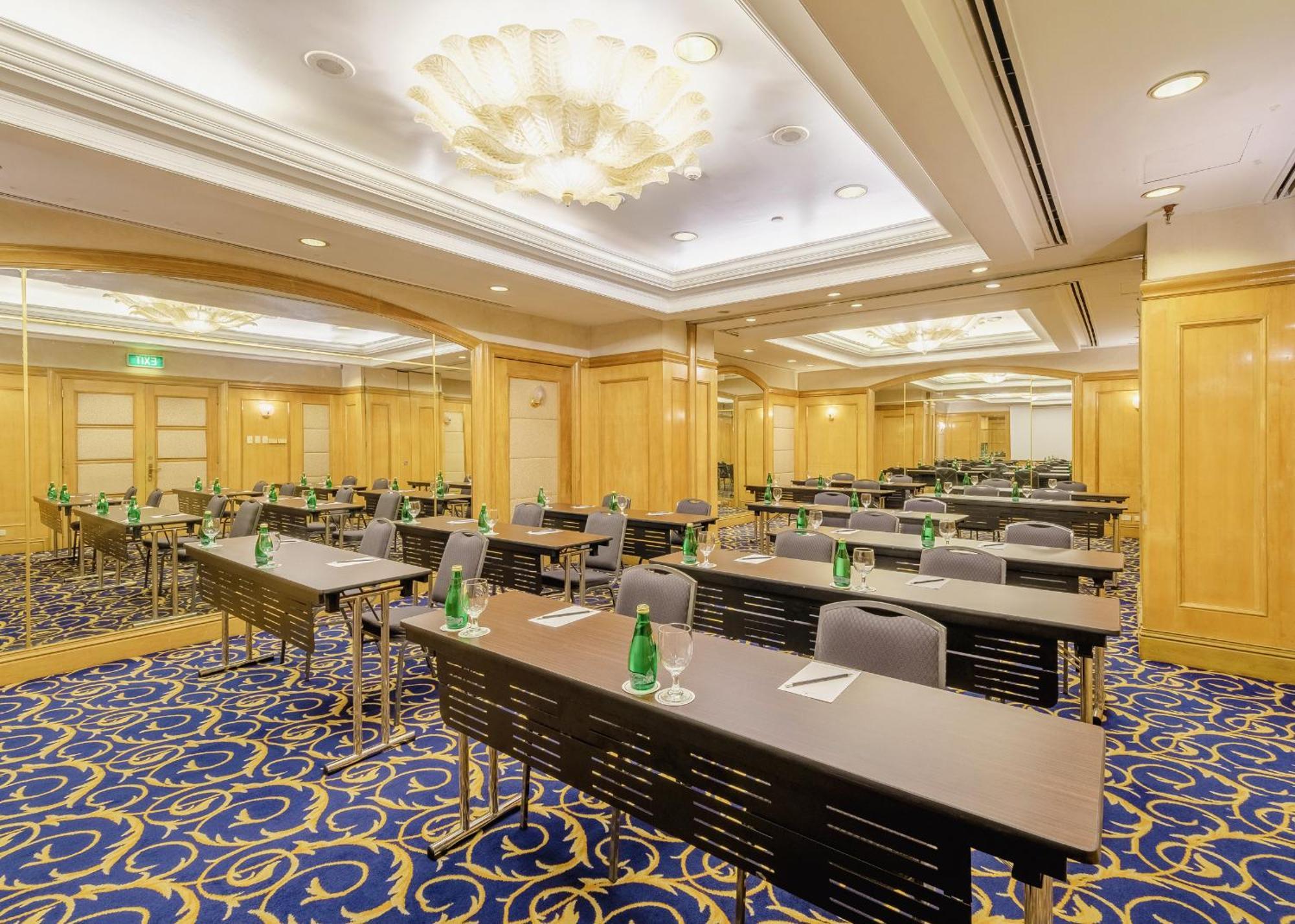 Richmonde Ortigas, Manila Hotel 4*